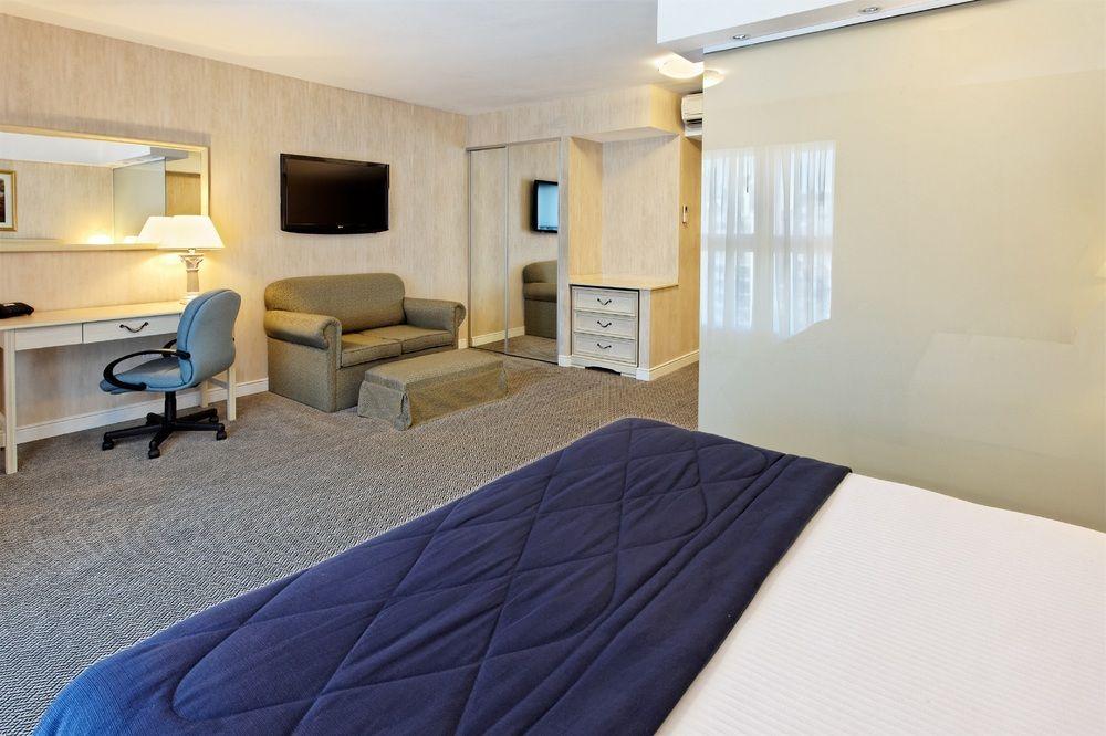 Express By Ihg Hotel